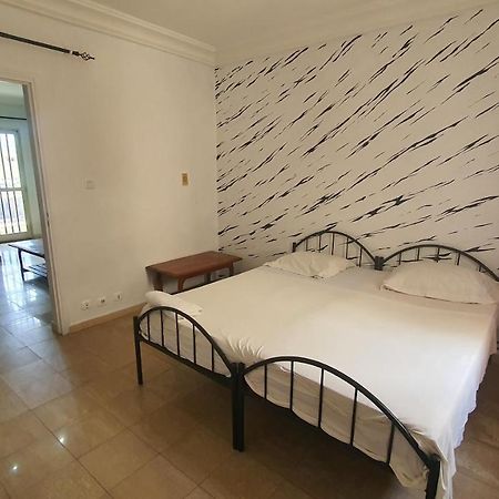 דקר Bricos Appartement Sud Foire מראה חיצוני תמונה
