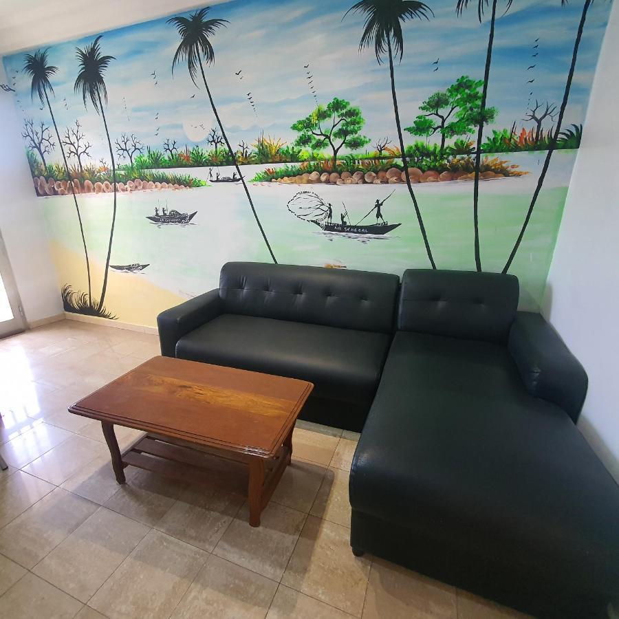 דקר Bricos Appartement Sud Foire מראה חיצוני תמונה