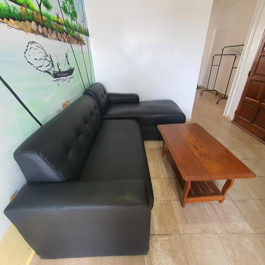 דקר Bricos Appartement Sud Foire מראה חיצוני תמונה