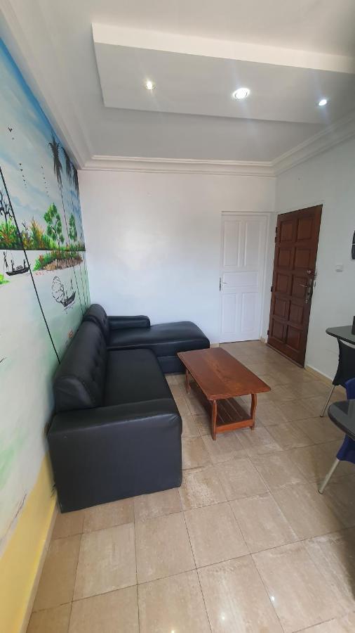 דקר Bricos Appartement Sud Foire מראה חיצוני תמונה
