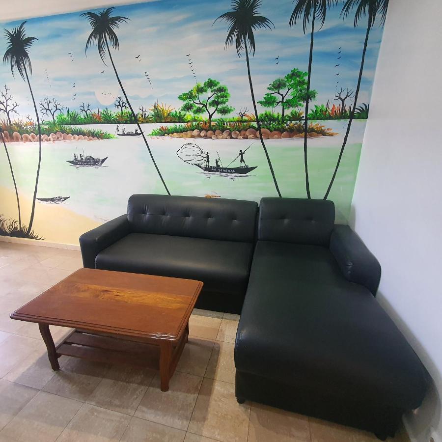 דקר Bricos Appartement Sud Foire מראה חיצוני תמונה